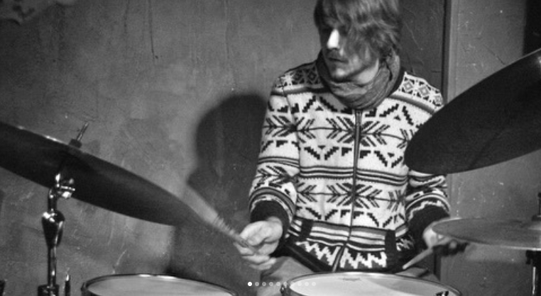 Fabian Fischer plays drums